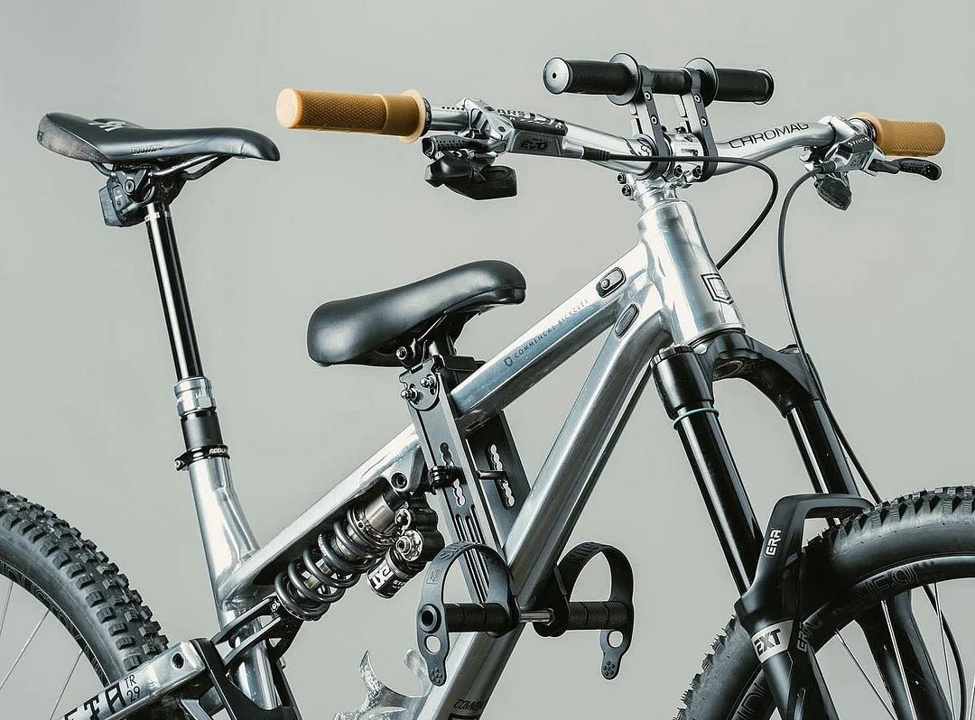 Frontmonterad barnstol för cykel