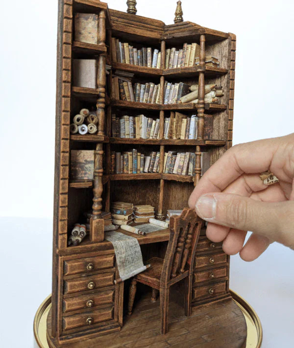 Miniatyrbiblioteket “The Bay Library”