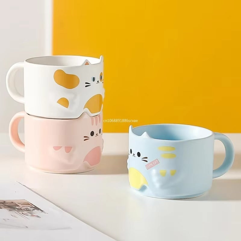 Stapelbara kattmuggar i stark keramik