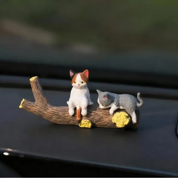 Handmålade minikattfigurer för ditt skrivbord 😺