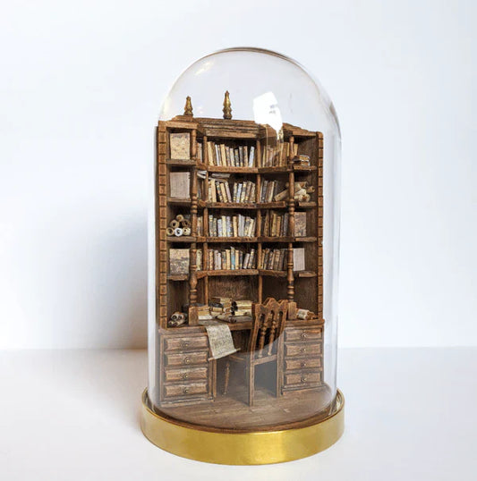 Miniatyrbiblioteket “The Bay Library”