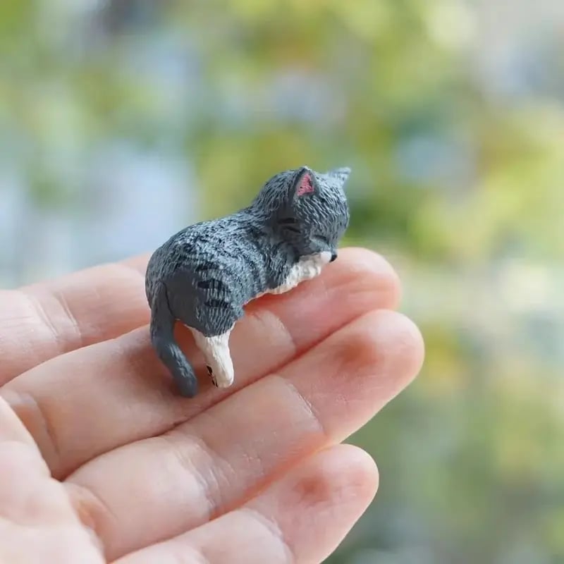 Handmålade minikattfigurer för ditt skrivbord 😺